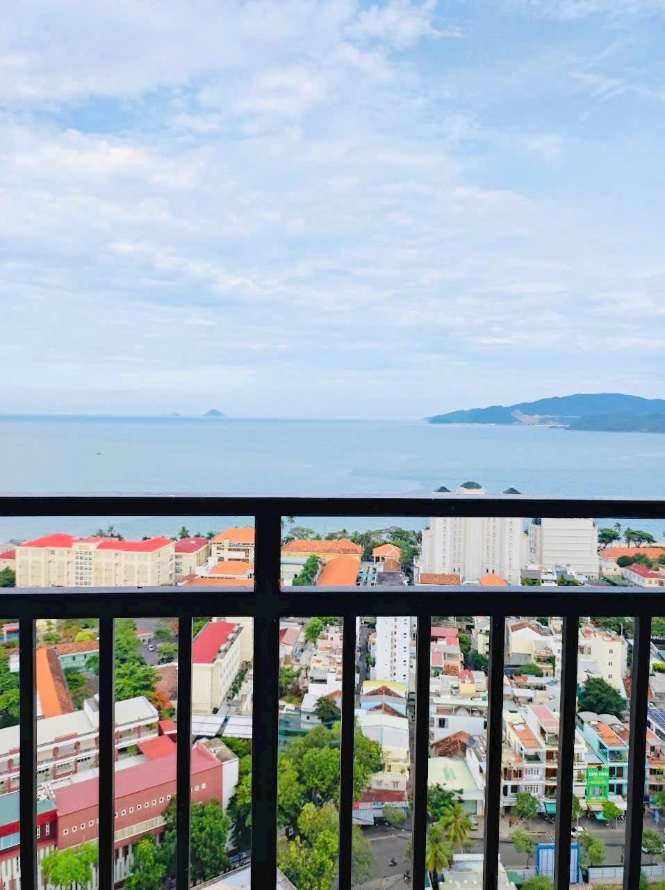 DQUA -  CHO THUÊ CĂN GÓC 3 PHÒNG NGỦ – VIEW BIỂN 100% – TẦNG CAO D’QUA PHAN CHU TRINH, NHA TRANG