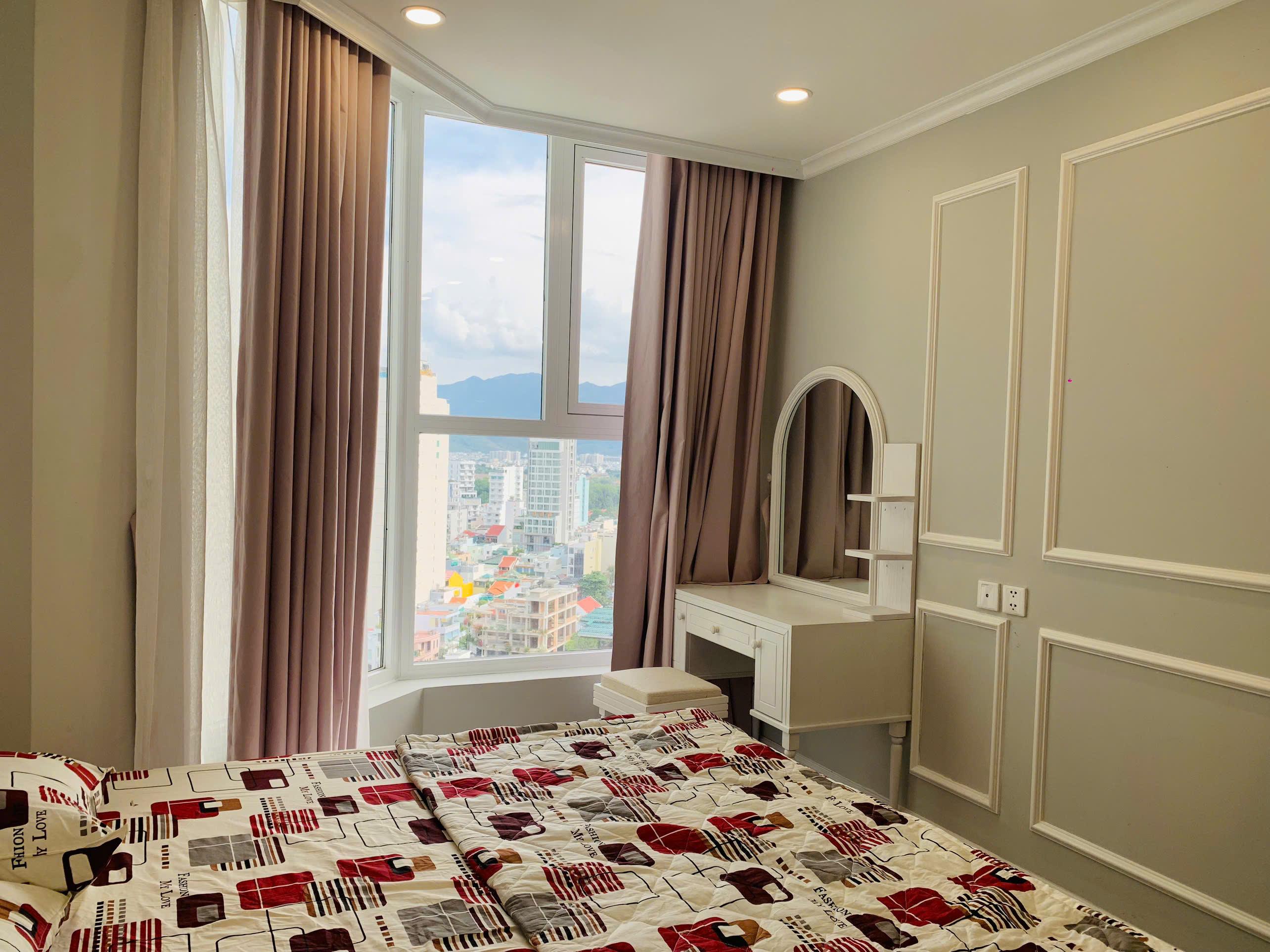 Cho thuê căn hộ 2PN tầng cao, đầy đủ nội thất. HUD Building Nha Trang